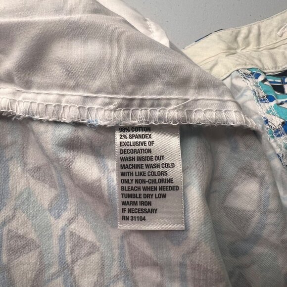 Crown & Ivy Women's 24W Regular Printed Shorts - Blue & White Umbrella Pattern - Picture 6 of 11